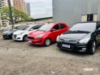 PM prende 11 pessoas e apreende armas, veículo blindado e produtos roubados em Foz do Iguaçu PM prende 11 pessoas e apreende armas, veículo blindado e produtos roubados em Foz do Iguaçu