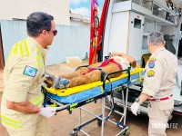 Homem é esfaqueado em plena luz do dia no Bairro Três Lagoas  Homem é esfaqueado em plena luz do dia no Bairro Três Lagoas