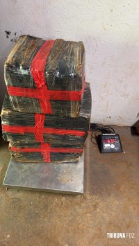 Policia Federal apreende 67,5 Kg de maconha às margens do Lago de Itaipu em Santa Helena Policia Federal apreende 67,5 Kg de maconha às margens do Lago de Itaipu em Santa Helena