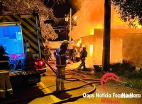 Três incêndios a residências mobilizam o Corpo de Bombeiros na noite de quinta-feira  Três incêndios a residências mobilizam o Corpo de Bombeiros na noite de quinta-feira