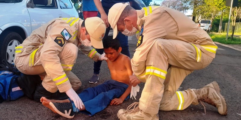 Criança é atropelada por ciclista ao sair do colégio no Bairro Porto Meira Criança é atropelada por ciclista ao sair do colégio no Bairro Porto Meira