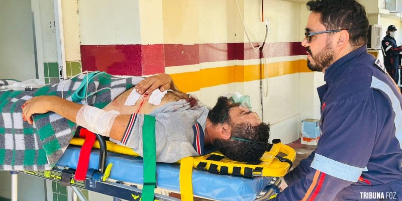 Homem é baleado no peito e socorrido em estado grave no Bairro 1º de Maio Homem é baleado no peito e socorrido em estado grave no Bairro 1º de Maio