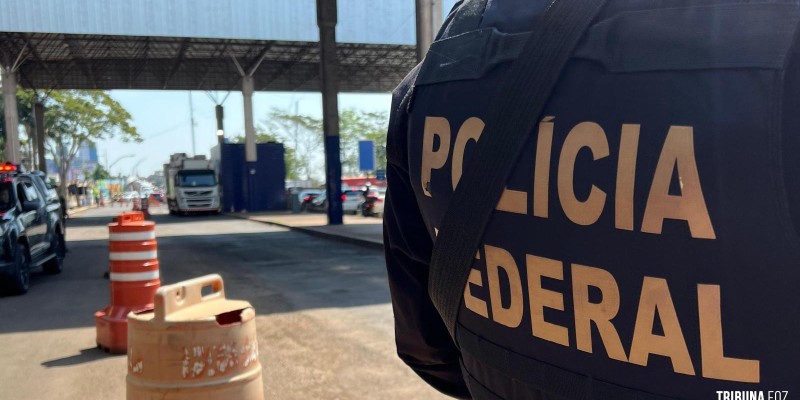 Polícia Federal cumpre mandado de prisão contra brasileiro condenado por roubo e acusado de homicídio Polícia Federal cumpre mandado de prisão contra brasileiro condenado por roubo e acusado de homicídio