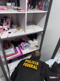 Policia Federal deflagra operação contra o tráfico internacional de armas e drogas na região sul Policia Federal deflagra operação contra o tráfico internacional de armas e drogas na região sul