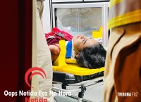 Motociclista atropela cachorro e passageira fica ferida; Animal também se machuca Motociclista atropela cachorro e passageira fica ferida; Animal também se machuca