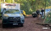 Corpo de homem é localizado enrolado em lona plástica em área de mata na Av. Perimetral Leste Corpo de homem é localizado enrolado em lona plástica em área de mata na Av. Perimetral Leste