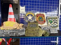 Analistas da Receita Federal prendem condutor com 62 Kg de cocaína na Ponte da Amizade Analistas da Receita Federal prendem condutor com 62 Kg de cocaína na Ponte da Amizade