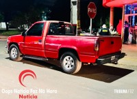 Polícia Militar intercepta duas caminhonetes roubadas e prende duas pessoas Polícia Militar intercepta duas caminhonetes roubadas e prende duas pessoas