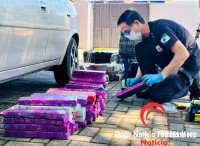 DENARC prende quatro pessoas e apreende 233 Kg de maconha na BR-277 após investigação DENARC prende quatro pessoas e apreende 233 Kg de maconha na BR-277 após investigação