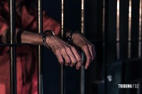 Pastor evangélico é condenado a 25 anos de prisão por abusar sexualmente de suas netas menores Pastor evangélico é condenado a 25 anos de prisão por abusar sexualmente de suas netas menores