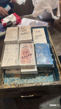 Receita Federal descobre depósito com R$ 1 milhão em mercadorias irregulares na Vila Portes Receita Federal descobre depósito com R$ 1 milhão em mercadorias irregulares na Vila Portes