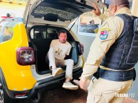 Estelionatário do Rio de Janeiro é preso pela PM ao tentar sacar dinheiro em agência bancária no centro de Foz do Iguaçu Estelionatário do Rio de Janeiro é preso pela PM ao tentar sacar dinheiro em agência bancária no centro de Foz do Iguaçu