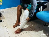 GM apresenta na delegacia jovem que cometeu assalto e foi atropelado pela vítima no Bairro Três Lagoas GM apresenta na delegacia jovem que cometeu assalto e foi atropelado pela vítima no Bairro Três Lagoas