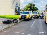 Ladrões de moto se dão mal após fugirem da Policia Militar. Um foi baleado e outro preso na Av. Andradina Ladrões de moto se dão mal após fugirem da Policia Militar. Um foi baleado e outro preso na Av. Andradina