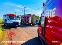 Colisão seguido de tombamento mobiliza Siate, Samu e o Corpo de Bombeiros na Av. Perimetral Leste Colisão seguido de tombamento mobiliza Siate, Samu e o Corpo de Bombeiros na Av. Perimetral Leste