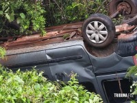 Mulher fica ferida após capotamento na rodovia em Marechal Cândido Rondon Mulher fica ferida após capotamento na rodovia em Marechal Cândido Rondon