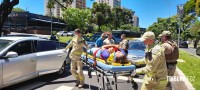 Siate socorre vítima de acidente de trânsito após colisão traseira na Av. Paraná Siate socorre vítima de acidente de trânsito após colisão traseira na Av. Paraná
