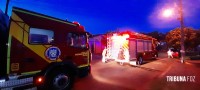 Incêndio a residência no Jardim Cataratas mobiliza o Corpo de Bombeiros em Foz do Iguaçu Incêndio a residência no Jardim Cataratas mobiliza o Corpo de Bombeiros em Foz do Iguaçu