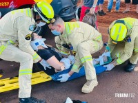 Colisão entre duas motocicletas deixa duas pessoas feridas na marginal da BR-277 Colisão entre duas motocicletas deixa duas pessoas feridas na marginal da BR-277
