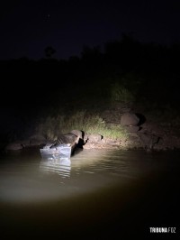 Policia Federal e Polícia Militar apreendem carga de cigarros contrabandeados no Rio Paraná Policia Federal e Polícia Militar apreendem carga de cigarros contrabandeados no Rio Paraná