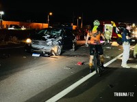 Grave acidente entre carro e moto deixa mulher em estado gravíssimo na Av. Perimetral Leste Grave acidente entre carro e moto deixa mulher em estado gravíssimo na Av. Perimetral Leste