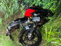 Grave acidente entre carro e moto deixa mulher em estado gravíssimo na Av. Perimetral Leste Grave acidente entre carro e moto deixa mulher em estado gravíssimo na Av. Perimetral Leste