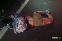 Grave acidente entre carro e moto deixa mulher em estado gravíssimo na Av. Perimetral Leste Grave acidente entre carro e moto deixa mulher em estado gravíssimo na Av. Perimetral Leste