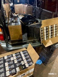 Receita Federal de Foz do Iguaçu retém mais de 1 milhão e meio de reais em mercadorias contrabandeadas na Ponte da Amizade Receita Federal de Foz do Iguaçu retém mais de 1 milhão e meio de reais em mercadorias contrabandeadas na Ponte da Amizade