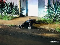 Troca de tiros com a PM durante roubo termina com um morto, um ferido e outro preso no Jardim Dona Fátima Troca de tiros com a PM durante roubo termina com um morto, um ferido e outro preso no Jardim Dona Fátima