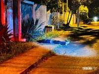 Troca de tiros com a PM durante roubo termina com um morto, um ferido e outro preso no Jardim Dona Fátima Troca de tiros com a PM durante roubo termina com um morto, um ferido e outro preso no Jardim Dona Fátima