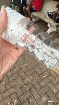 Guarda Municipal prende traficante que vendia drogas "Crack" na Praça da Bíblia Guarda Municipal prende traficante que vendia drogas "Crack" na Praça da Bíblia