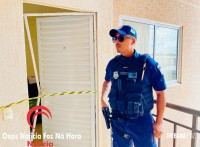 Guarda Municipal atende local de morte após vizinhos sentirem mau cheiro em apartamento no Angatuba Guarda Municipal atende local de morte após vizinhos sentirem mau cheiro em apartamento no Angatuba