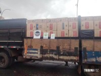 FICCO/PR apreende duas carretas e prende dois paraguaios com 603 caixas de cigarros em Santa Terezinha de Itaipu FICCO/PR apreende duas carretas e prende dois paraguaios com 603 caixas de cigarros em Santa Terezinha de Itaipu