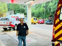 Homem é agredido com pedrada e esfaqueado durante assalto na Vila Yolanda Homem é agredido com pedrada e esfaqueado durante assalto na Vila Yolanda