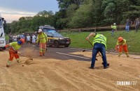 Colisão entre ônibus e carreta deixa feridos e interdita a BR-277 em São Miguel do Iguaçu Colisão entre ônibus e carreta deixa feridos e interdita a BR-277 em São Miguel do Iguaçu