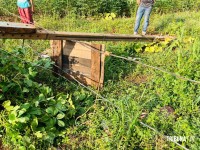 Carreta furtada é recuperada após rastro de destruição na Vila Miranda em Foz do Iguaçu Carreta furtada é recuperada após rastro de destruição na Vila Miranda em Foz do Iguaçu