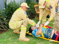 Homem é esfaqueado durante assalto no Portal da Foz Homem é esfaqueado durante assalto no Portal da Foz