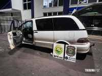 PF e PMPR apreendem dois veículos carregados com pneus contrabandeados em Foz do Iguaçu PF e PMPR apreendem dois veículos carregados com pneus contrabandeados em Foz do Iguaçu