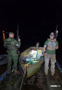 PF e PMPR apreendem 396 Kg de maconha em embarcação no lago de Itaipu PF e PMPR apreendem 396 Kg de maconha em embarcação no lago de Itaipu