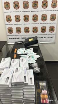 PF apreende medicamentos contrabandeados em bagagem no aeroporto de Foz do Iguaçu PF apreende medicamentos contrabandeados em bagagem no aeroporto de Foz do Iguaçu