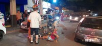 Motociclista colide de frente com um veículo na Rua Golfinhos Motociclista colide de frente com um veículo na Rua Golfinhos