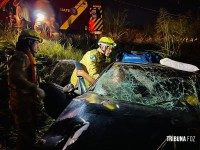 Grave acidente na Av. Perimetral Leste: Motorista fica preso nas ferragens após colidir contra motocicleta Grave acidente na Av. Perimetral Leste: Motorista fica preso nas ferragens após colidir contra motocicleta