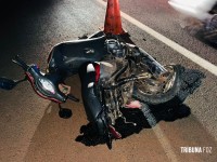 Grave acidente na Av. Perimetral Leste: Motorista fica preso nas ferragens após colidir contra motocicleta Grave acidente na Av. Perimetral Leste: Motorista fica preso nas ferragens após colidir contra motocicleta