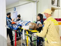 Carro passa atirando e deixa três pessoas em estado gravíssimo no Bairro Jardim São Paulo Carro passa atirando e deixa três pessoas em estado gravíssimo no Bairro Jardim São Paulo