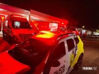 Carro passa atirando e deixa três pessoas em estado gravíssimo no Bairro Jardim São Paulo Carro passa atirando e deixa três pessoas em estado gravíssimo no Bairro Jardim São Paulo