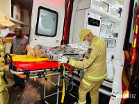 Carro passa atirando e deixa três pessoas em estado gravíssimo no Bairro Jardim São Paulo Carro passa atirando e deixa três pessoas em estado gravíssimo no Bairro Jardim São Paulo