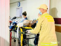 Carro passa atirando e deixa três pessoas em estado gravíssimo no Bairro Jardim São Paulo Carro passa atirando e deixa três pessoas em estado gravíssimo no Bairro Jardim São Paulo