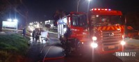 Bombeiros interveem em incêndio veicular na Av. das Cataratas Bombeiros interveem em incêndio veicular na Av. das Cataratas