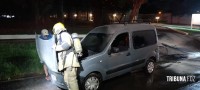 Bombeiros interveem em incêndio veicular na Av. das Cataratas Bombeiros interveem em incêndio veicular na Av. das Cataratas
