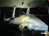 Van carregada com celulares é apreendida após motorista bater e fugir no Jardim das Palmeiras Van carregada com celulares é apreendida após motorista bater e fugir no Jardim das Palmeiras